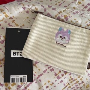 BT21 Cream Mang Pouch